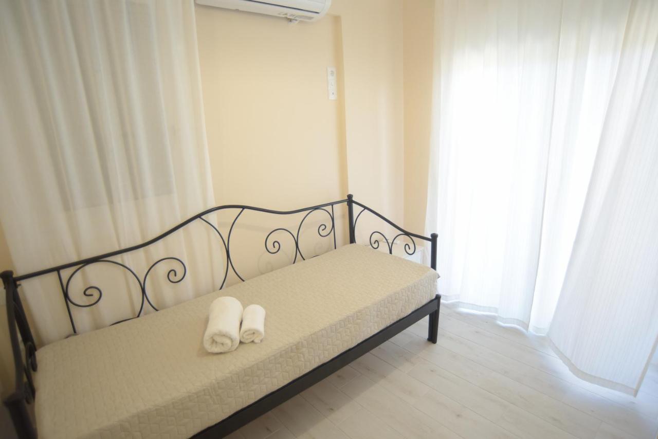Kariótai Mistral Apartments מראה חיצוני תמונה