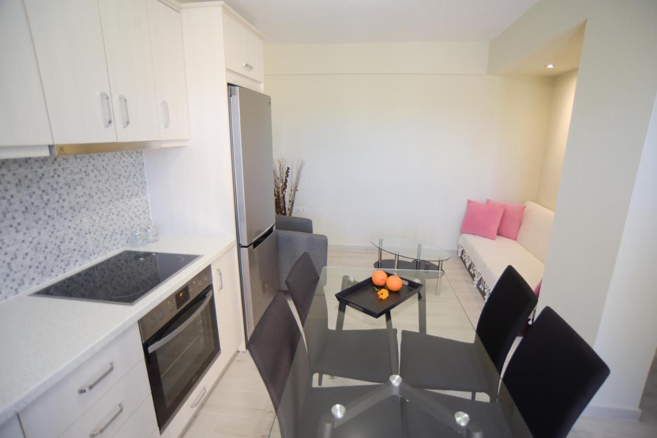 Kariótai Mistral Apartments מראה חיצוני תמונה