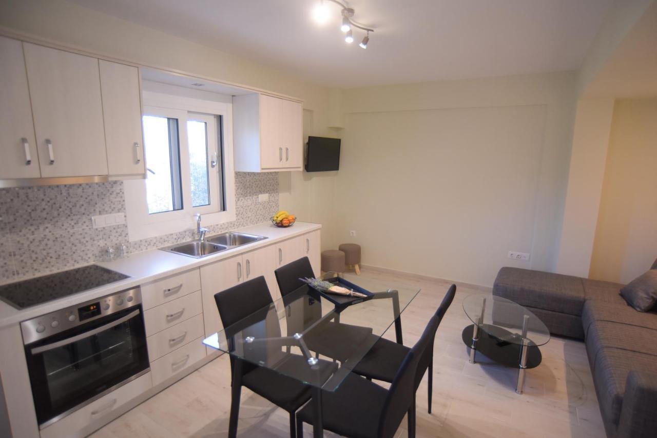 Kariótai Mistral Apartments מראה חיצוני תמונה