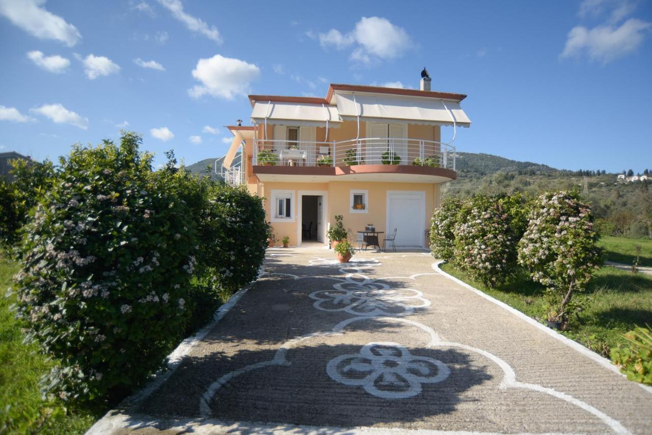 Kariótai Mistral Apartments מראה חיצוני תמונה